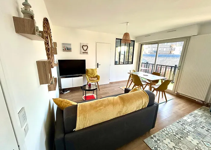 Magnifique Appartement Vue Mer A 50 M De La Plage